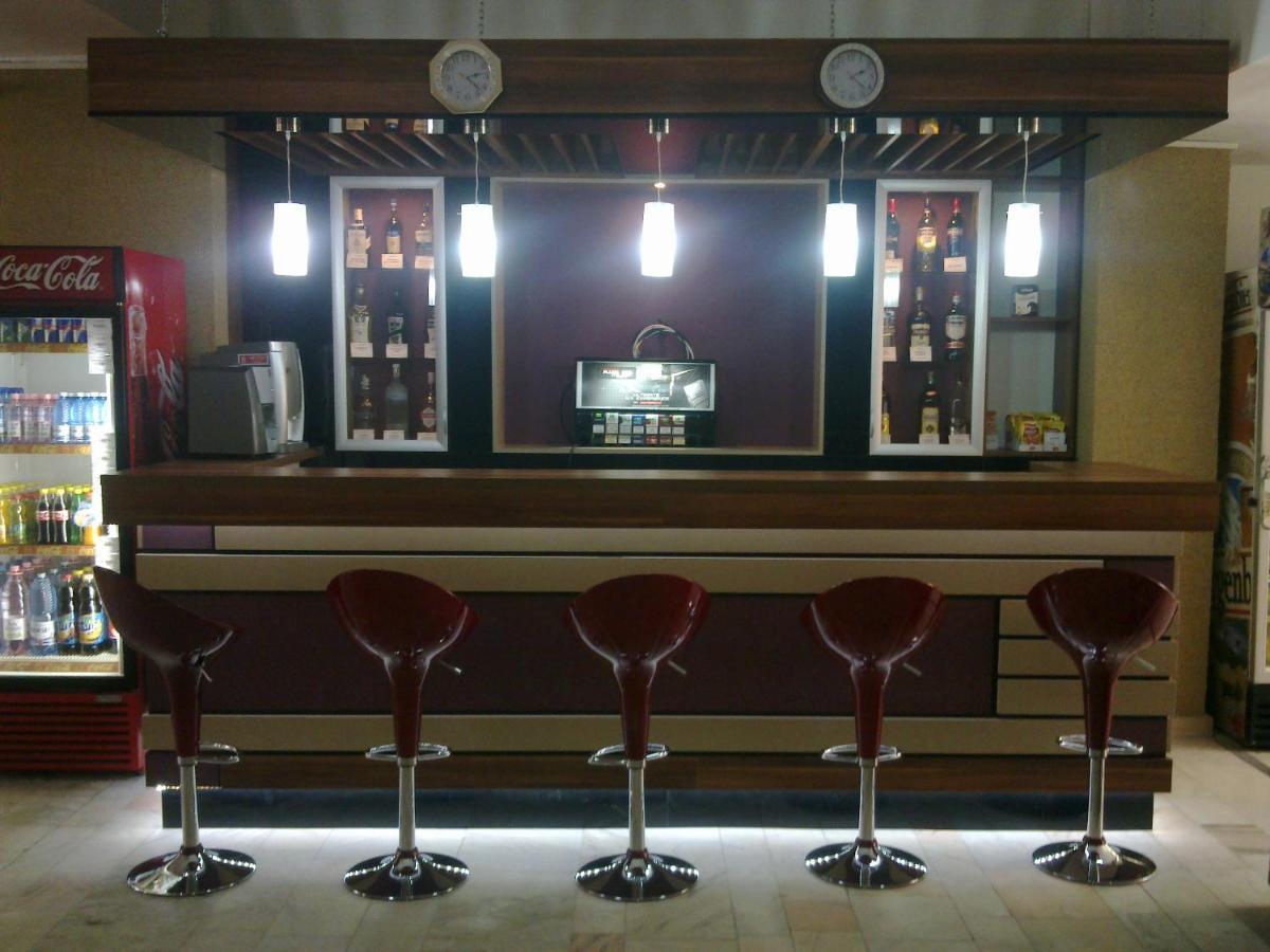 Hotel Traian Caciulata Călimăneşti Buitenkant foto